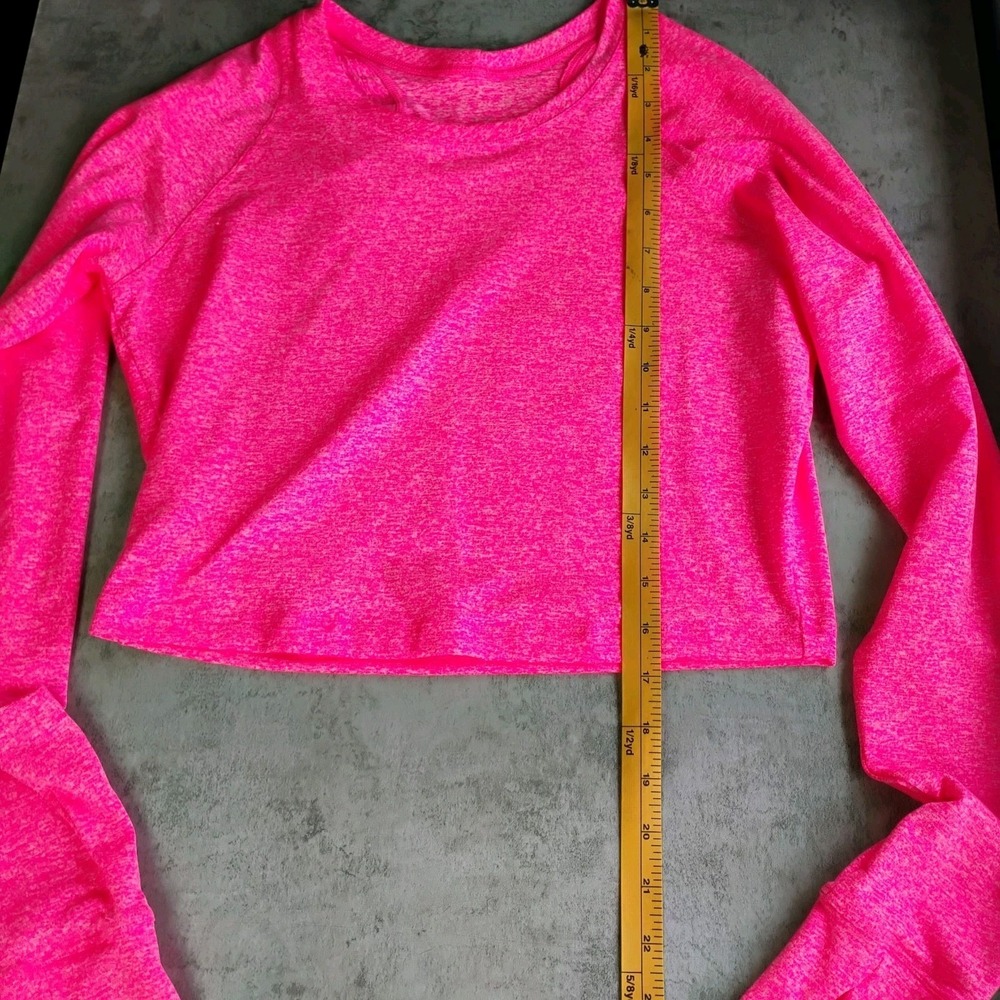 FLEO Cropped Workout Top Womens Medium Bright Pink Thumb Holes Athletic Sporty - Picture 7 of 8